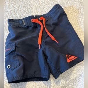 Quicksilver shorts/ swim trunks